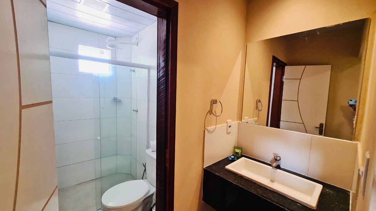 Luxury Room | Bathroom | Hair dryer, bidet, towels, soap