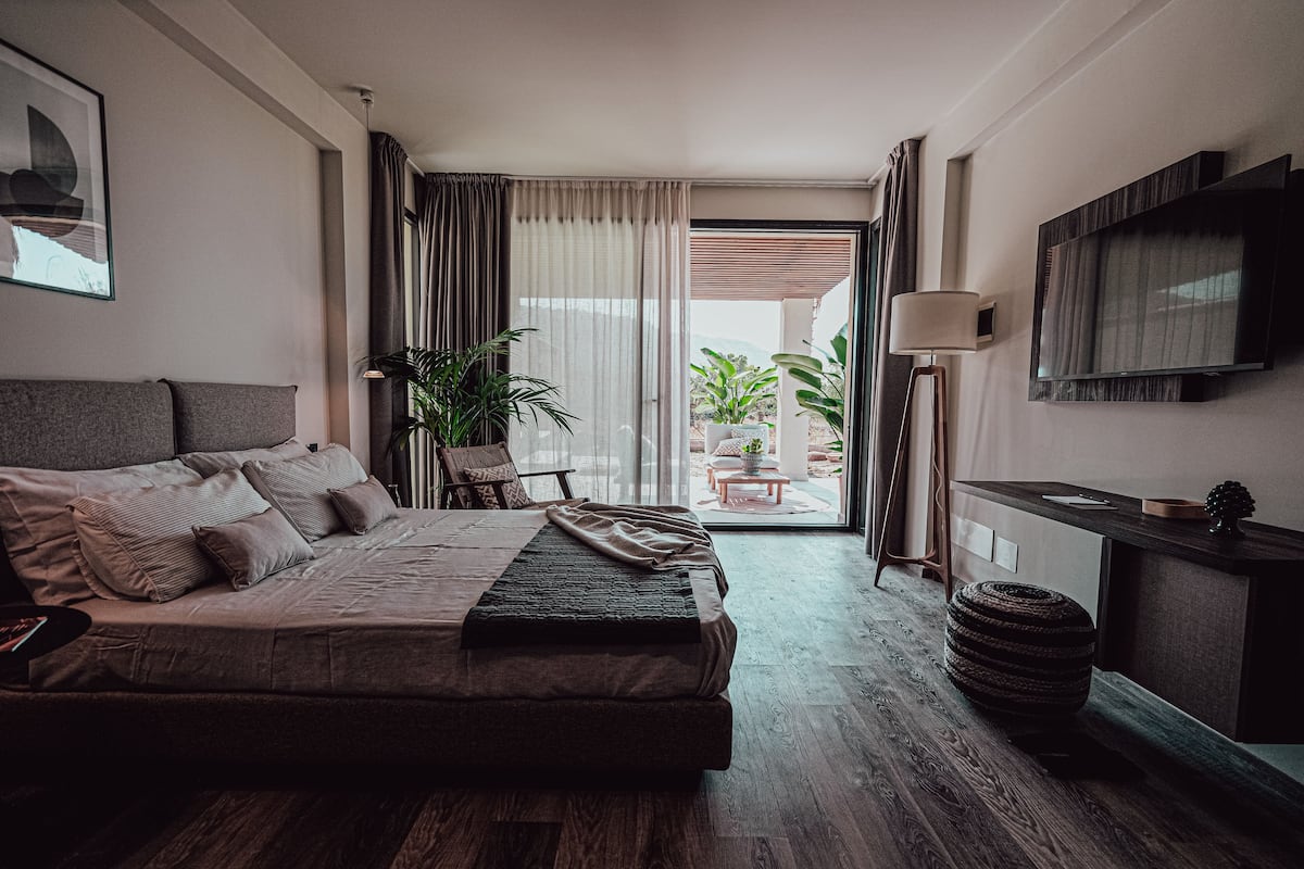 Exclusieve studio suite, bubbelbad | Donzen dekbedden, pillowtop-bedden, een minibar, een kluis op de kamer