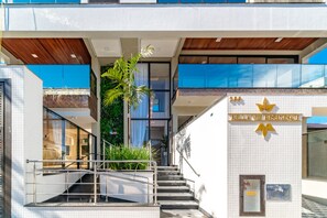 Exterior - 884A- Aluguel Bombinhas 2 quartos  (Bombinhas)