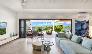 Fernseher, Stereoanlage