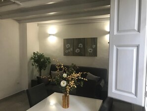 Interior - Casa Elena, a typical Salento apartment restored with vaulted ceilings (Nardò)