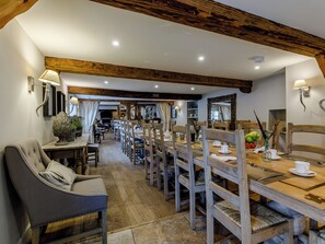 Dining - 7 bedroom accommodation in Llandegla, near Wrexham (Llandegla, near Wrexham)