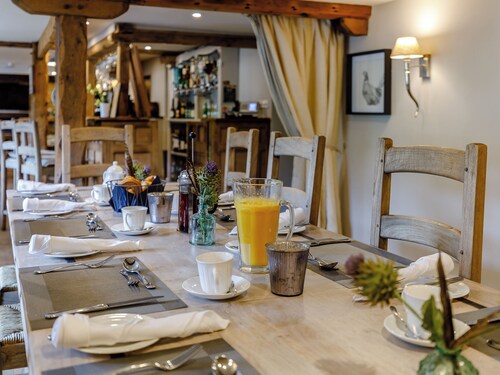 7 bedroom accommodation in Llandegla, near Wrexham