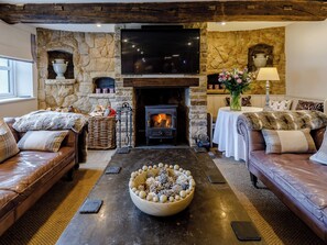 Fireplace - 7 bedroom accommodation in Llandegla, near Wrexham (Llandegla, near Wrexham)