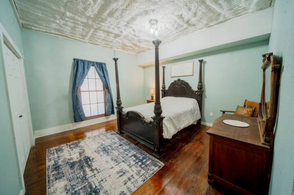 Large Unique 2Bedroom Gamed Themed Loft Fulton Vrbo