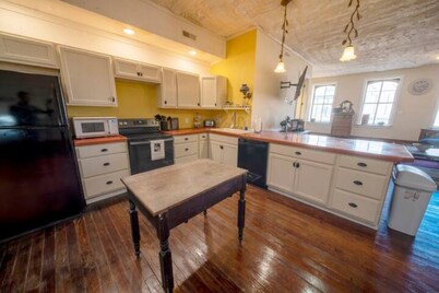 Large Unique 2-Bedroom Gamed Themed Loft
