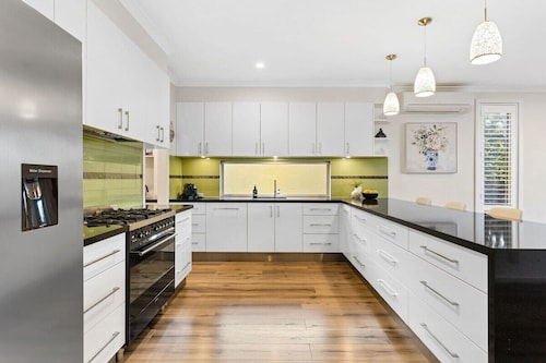 The Dromana Beach House - Stunning Views