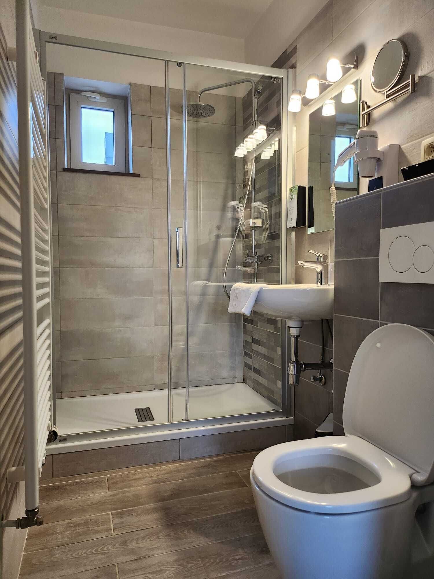 Basic Single Room | Bathroom | Hair dryer