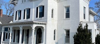 The Wheat House on Main (1ST Story Unit)