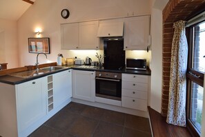 Frigorífic, microones, forn i placa de cuina 