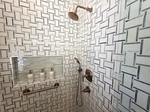 Combined shower/bathtub, hair dryer, towels, soap - Elua 1310 Oceanfront - Family Managed-Full Condo Remodel Completed 9/25! (Wailea-Makena)