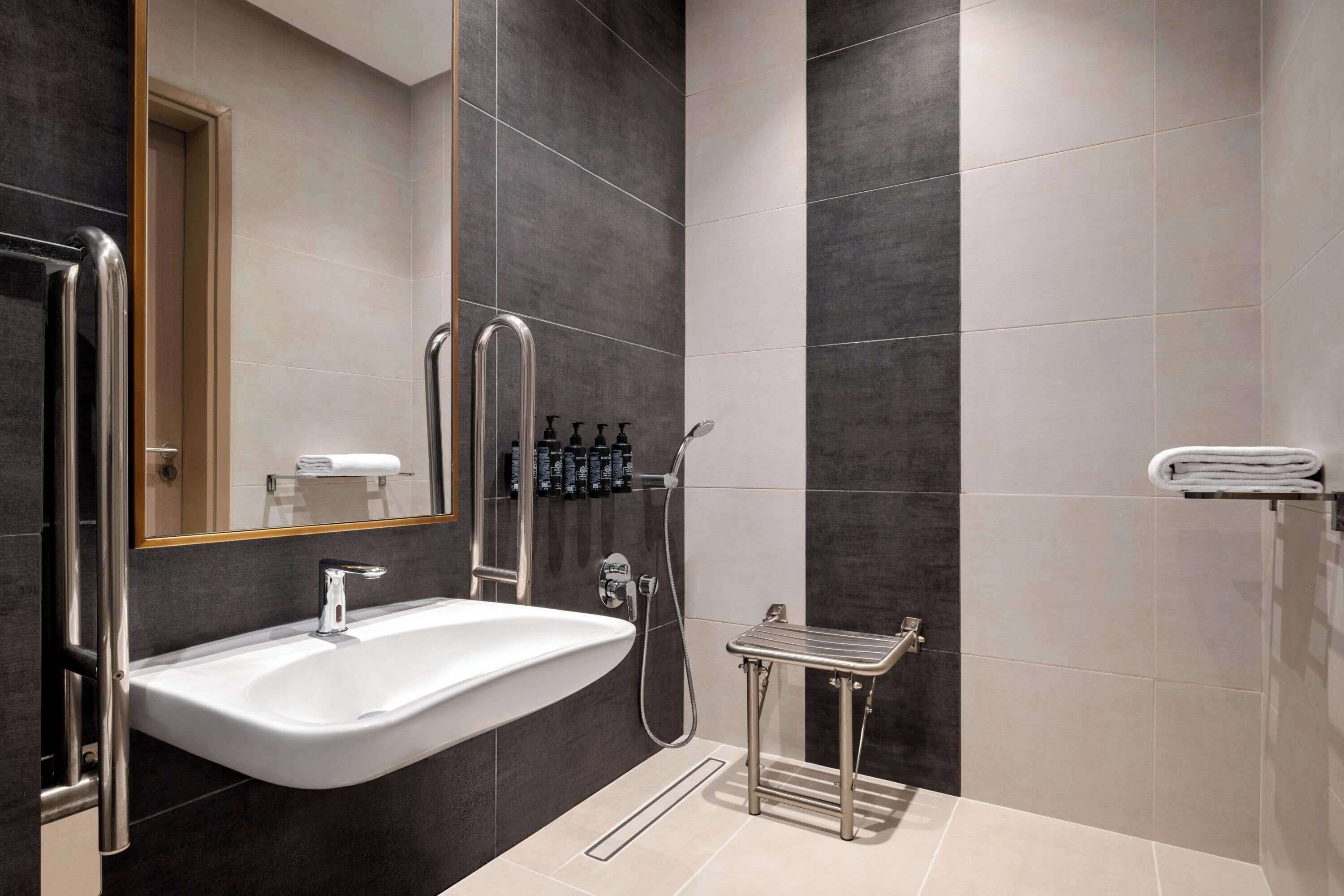 Photo - Ramada By Wyndham Riyadh King Fahd Road