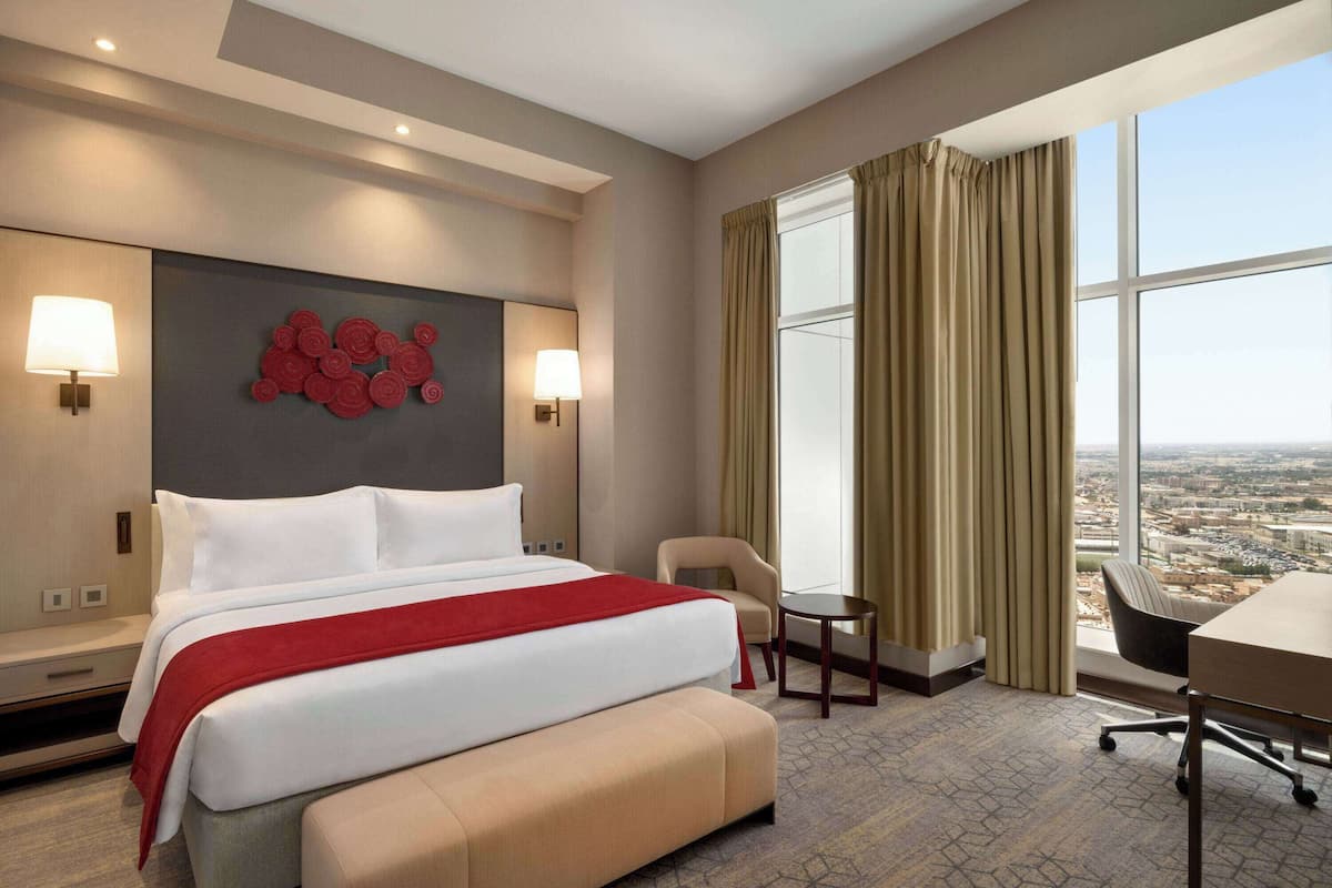 1 bedroom, in-room safe, desk, blackout curtains