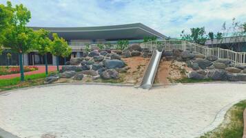 Außen-Kinderspielplatz