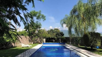 Outdoor pool, a heated pool