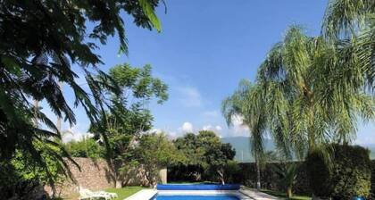Pleasant rural house with private pool