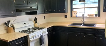 Private Country Home- 15 mins from Moultrie/Adel