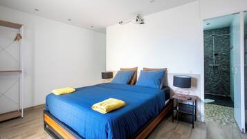 4 dormitorios, tabla de planchar con plancha, wifi gratis y ropa de cama