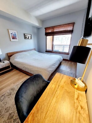 1 bedroom, desk, free WiFi, bed sheets