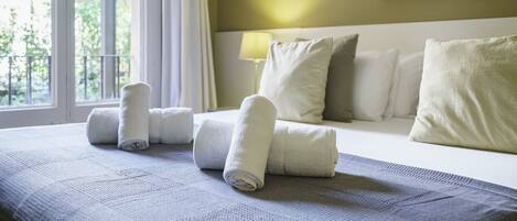 4 chambres, fer et planche à repasser, Wi-Fi gratuit, draps fournis