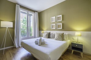 4 bedrooms, iron/ironing board, free WiFi, bed sheets