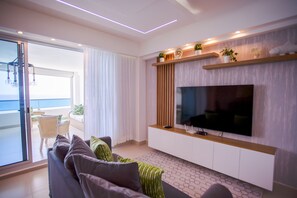 スマートテレビ、卓球台