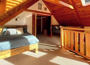 2 bedrooms, desk, free WiFi, bed sheets