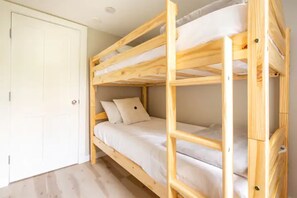 3 Schlafzimmer, kostenloses WLAN, Bettwäsche