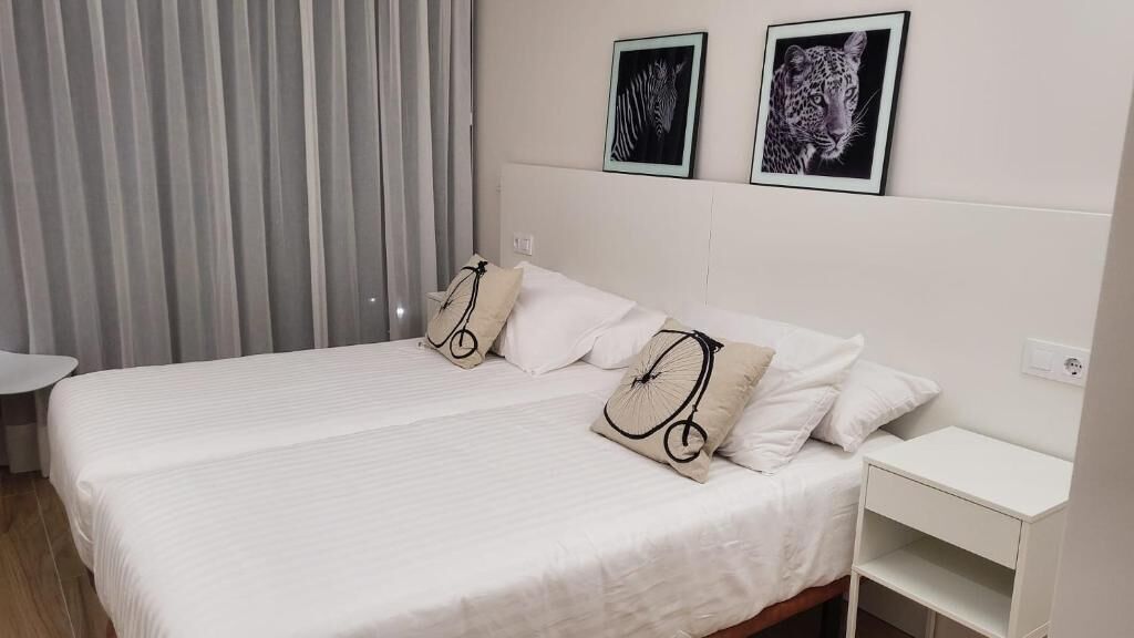 2 dormitorios, sábanas de algodón egipcio, ropa de cama de alta calidad