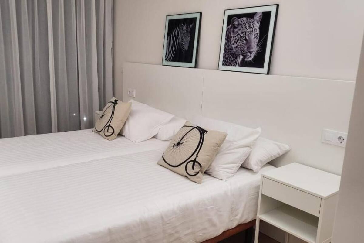 2 dormitorios, sábanas de algodón egipcio, ropa de cama de alta calidad