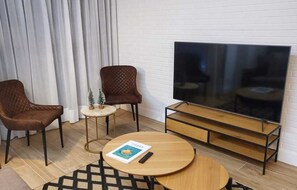 50-inch Smart TV with satellite channels, TV