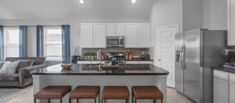 Home away from home. Cozy retreat in East Houston.