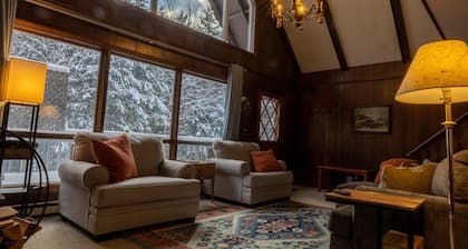 Spacious Chalet, Skiing 5 Minutes to Jay Peak, Vermont!