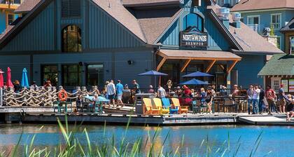 Chalet rentals in Snowbridge Commu Pool