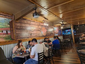 Dining - BRISAS DEL OESTE, AGUADILL PR. (AGUADILLA)