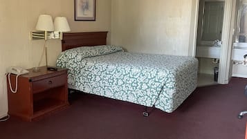 Economy Single Room | Free WiFi, bed sheets