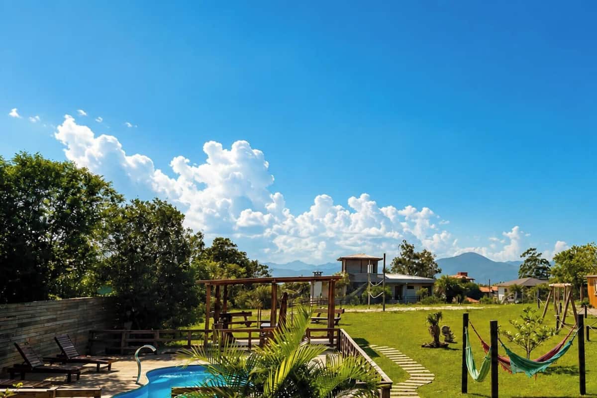 Ap Superior com Vista e Piscina - Rosa Pantai Beach Village | Hiking
