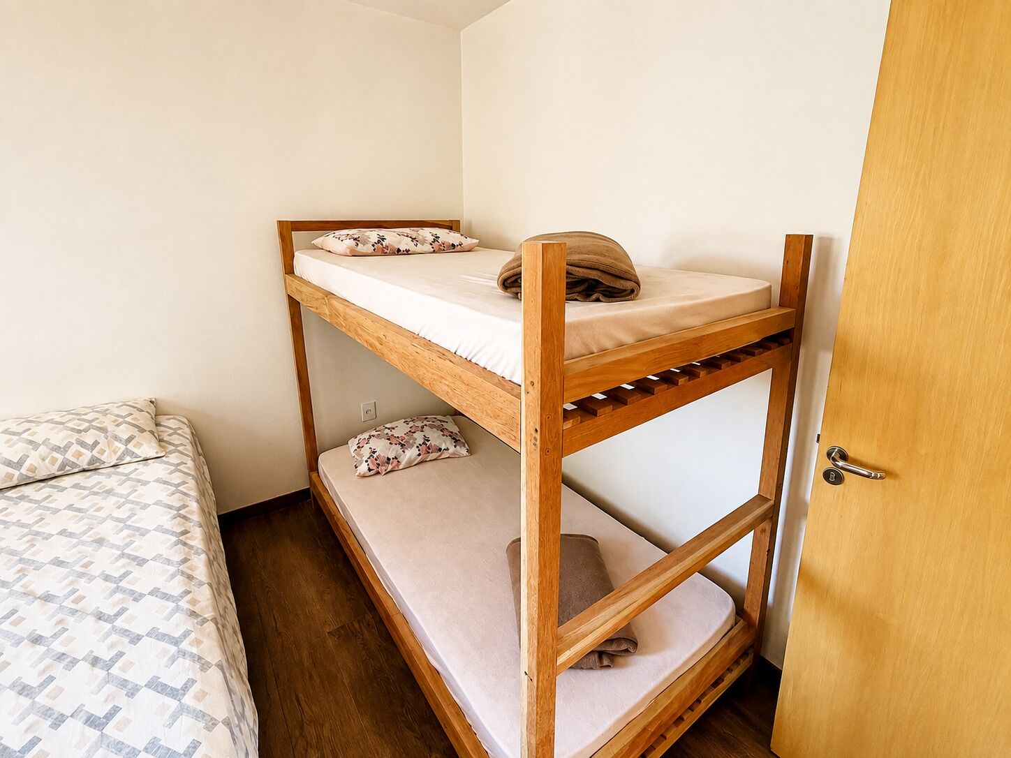 1 bedroom, premium bedding, desk, free WiFi