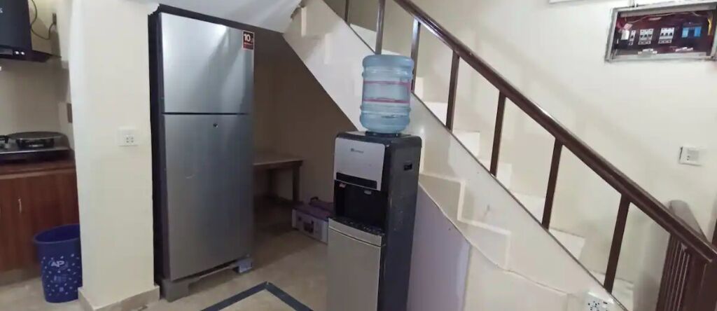 المنشأة من الداخل