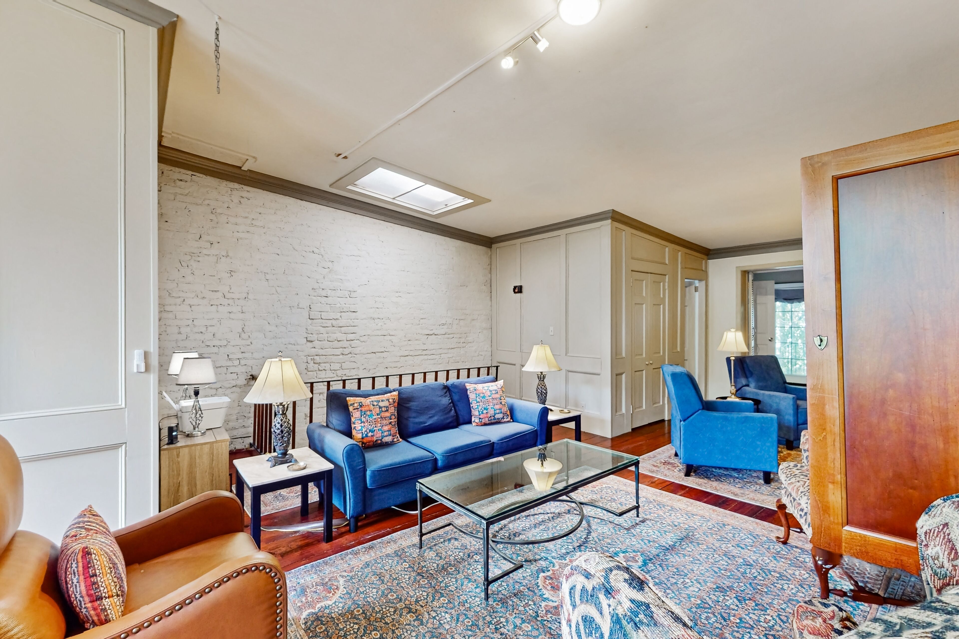 Historic downtown gem - walk to SCAD/City Market/Forsyth Park - long term rental