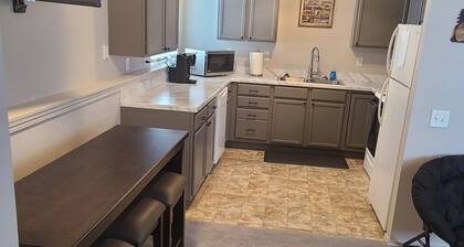 single/multi family 4 bed 2 bath 2 garage