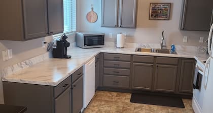 single/multi family 4 bed 2 bath 2 garage