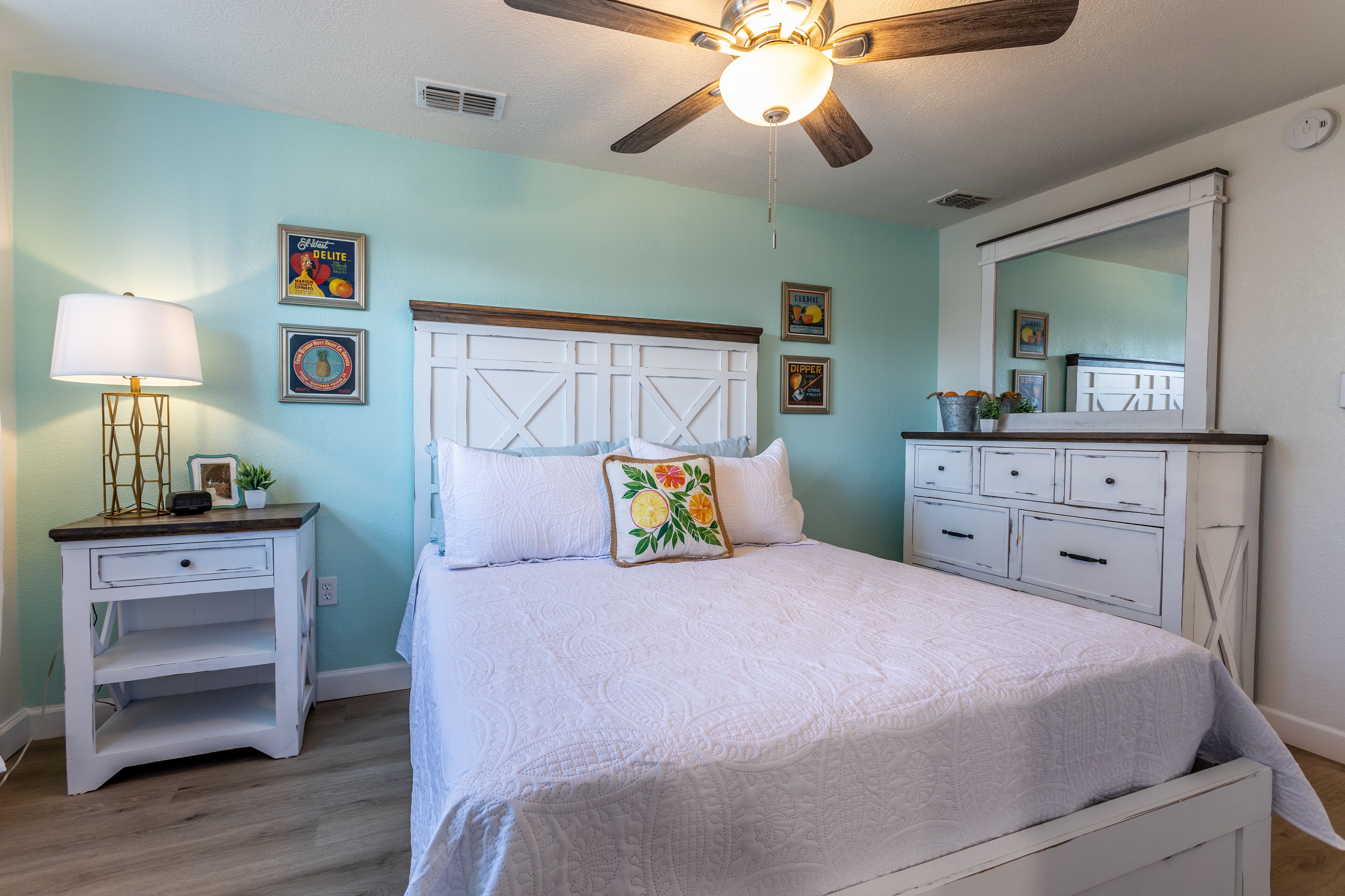 2 室のベッドルーム、WiFi