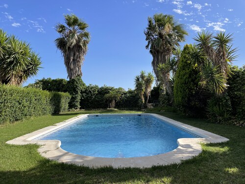 CORTIJO 200 M LAND 3000 M, LARGE SWIMMING POOL, BARBECUE AND FIREPLACE