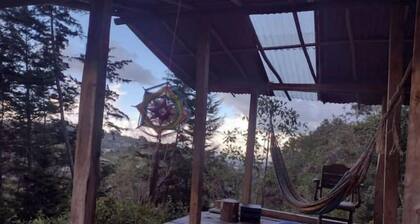 Ecoaldea, Cabaña en la Naturaleza