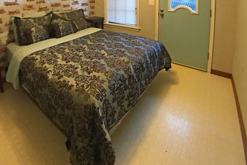 Home near Beaver Lake with pool table, private pool, game room, AC