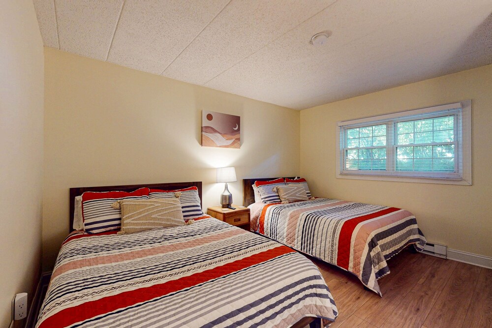 Curated visual reference: 1St Floor Lakefront Condo With Mountain Views Pool Photo Inspiration