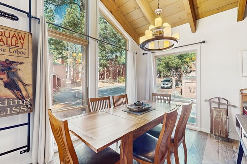 Remodeled all-season condo with fireplace