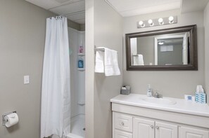 Bathtub