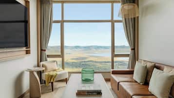 1 bedroom, premium bedding, minibar, in-room safe